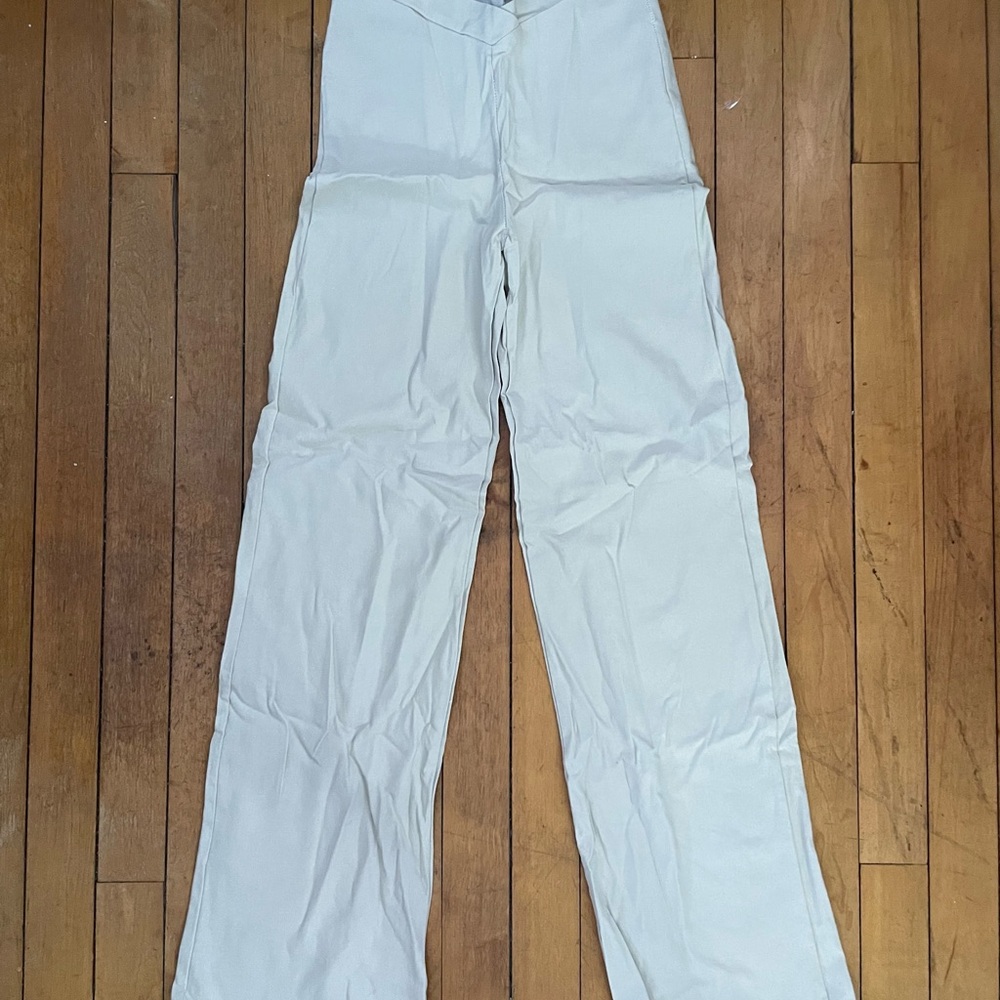 PrettyLittleThing White Pants with Relaxed Fit